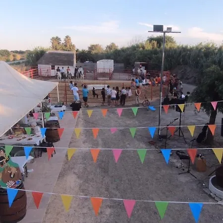 Camping Le Camarguais 4*